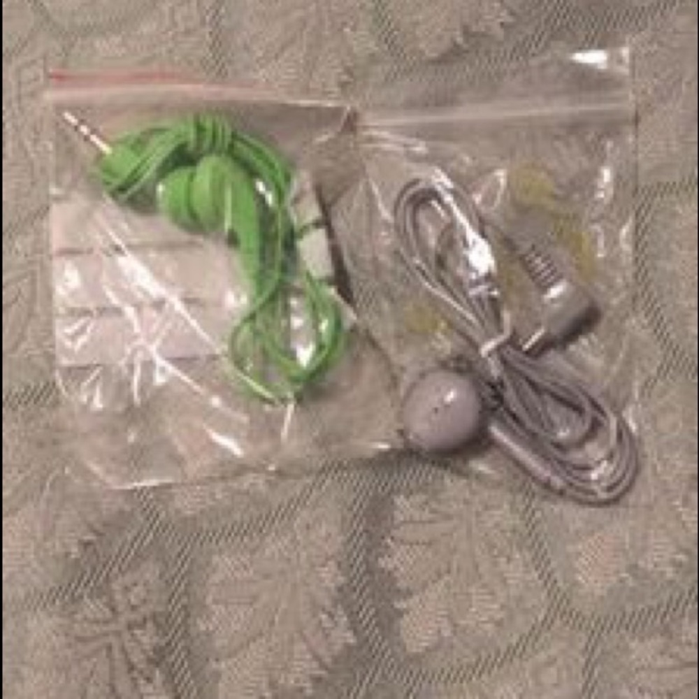 Single earbuds